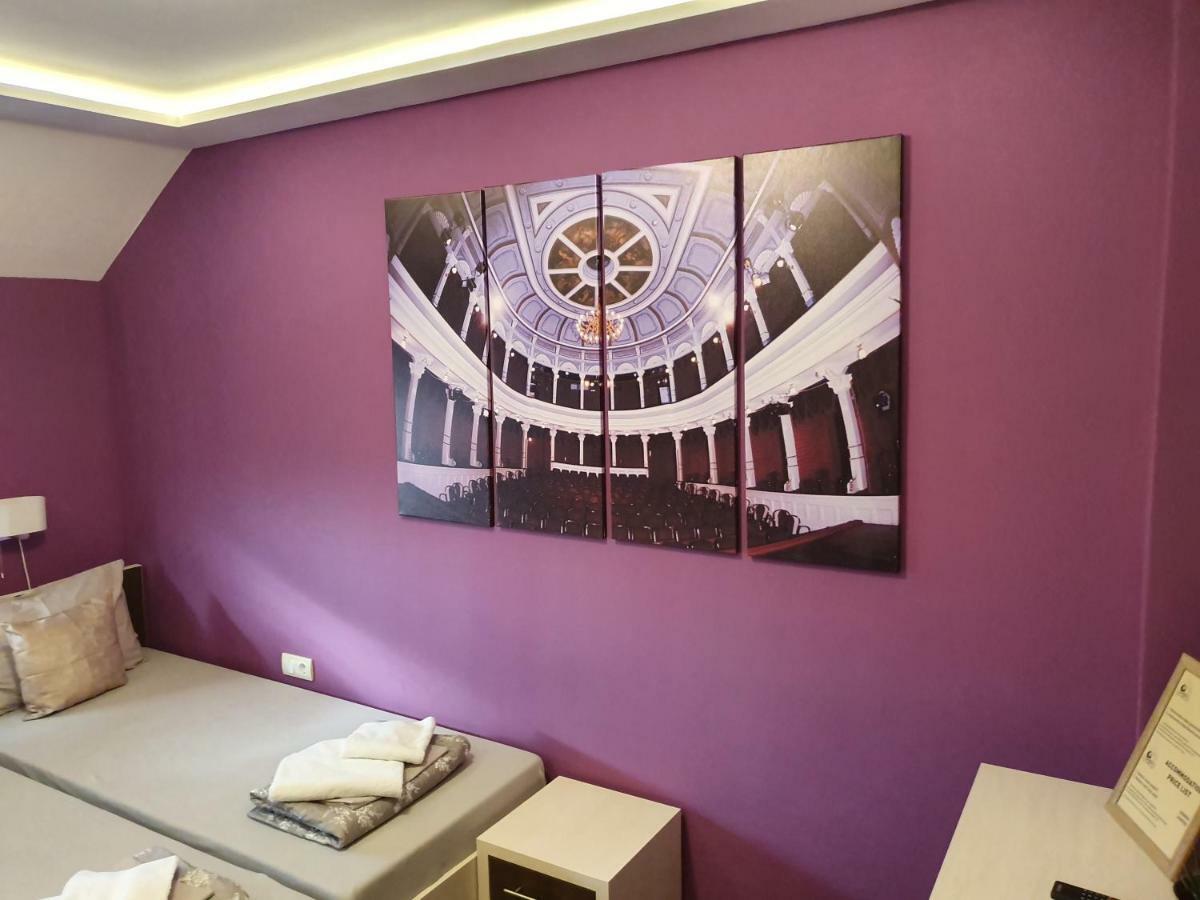 Oldbrick Pub Hotel Sombor Bagian luar foto