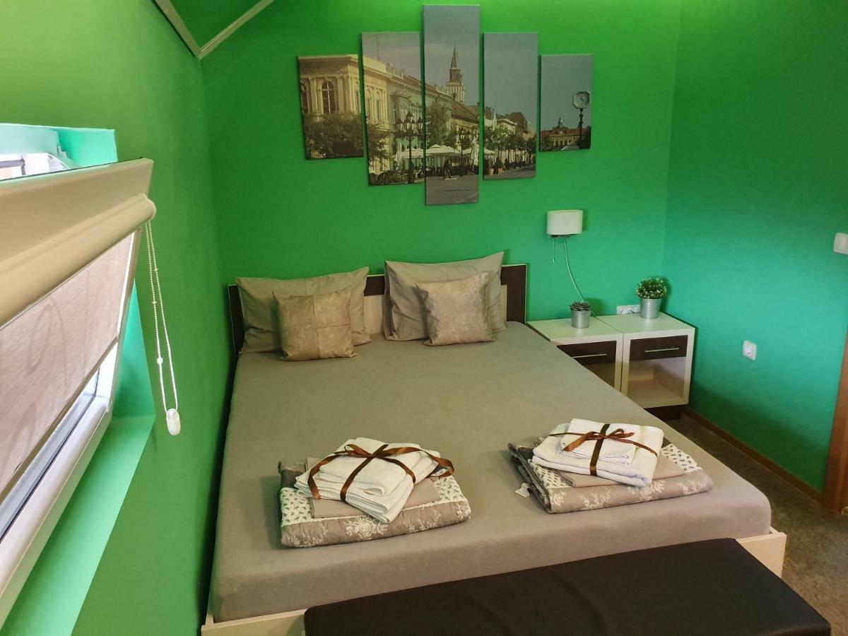Oldbrick Pub Hotel Sombor Bagian luar foto